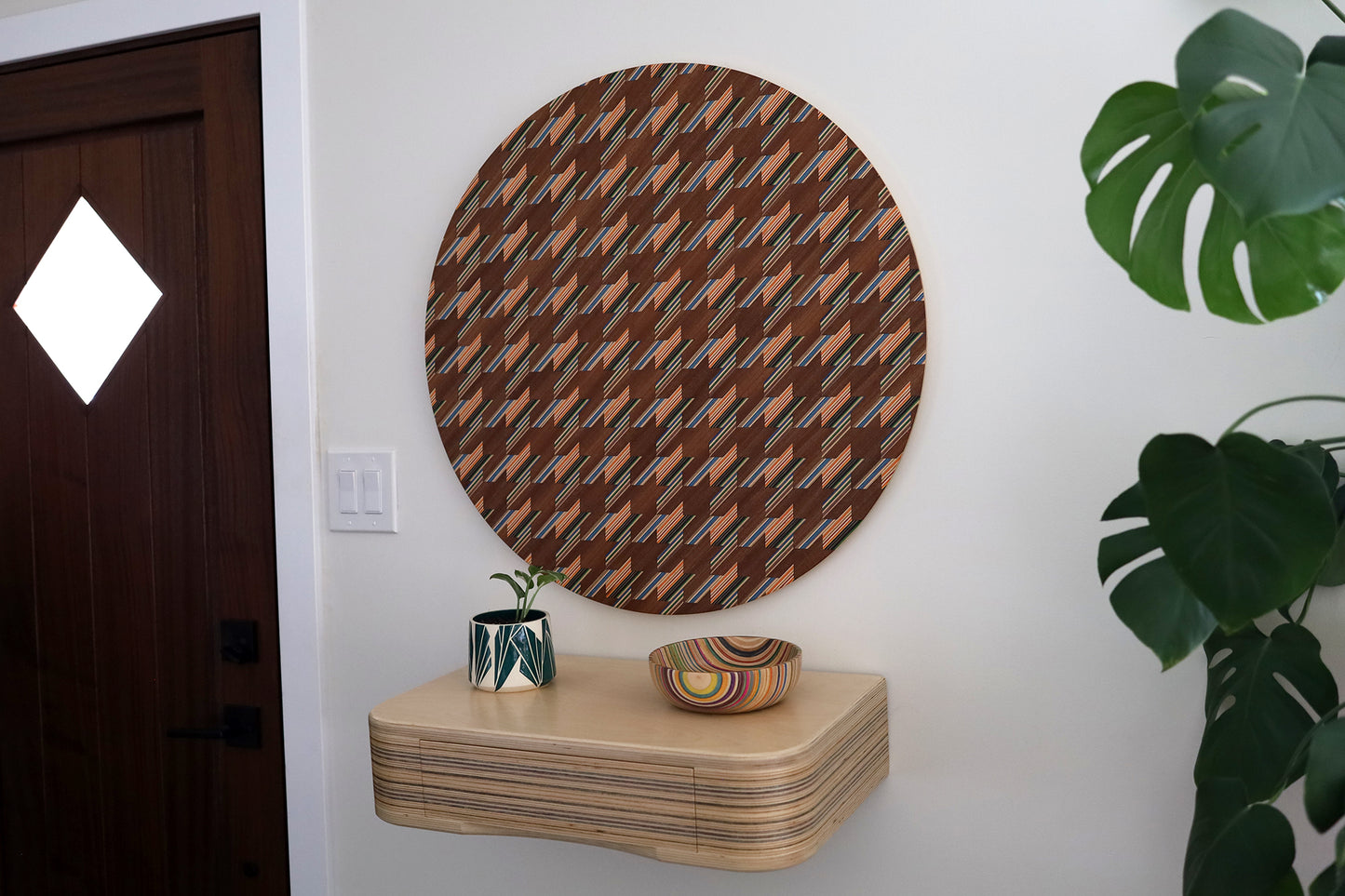 'HOUNDSTOOTH' CIRCULAR WALL ART