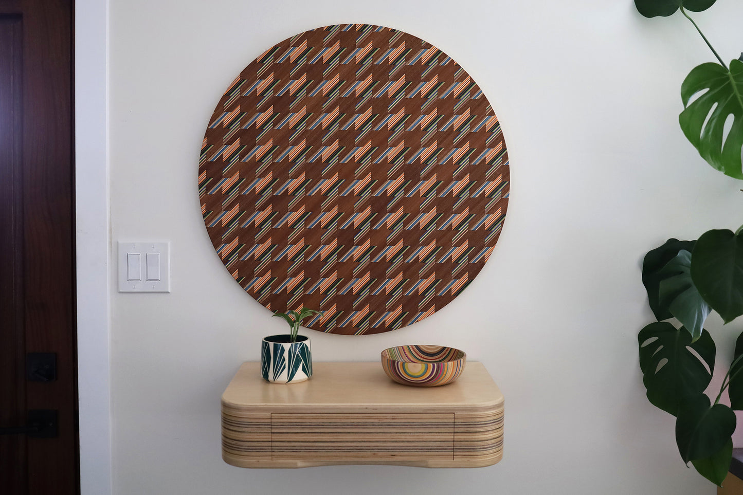 'HOUNDSTOOTH' CIRCULAR WALL ART