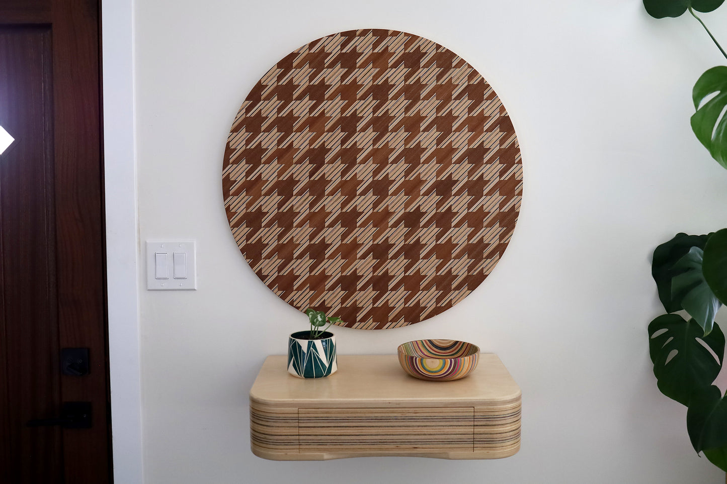 'HOUNDSTOOTH' CIRCULAR WALL ART