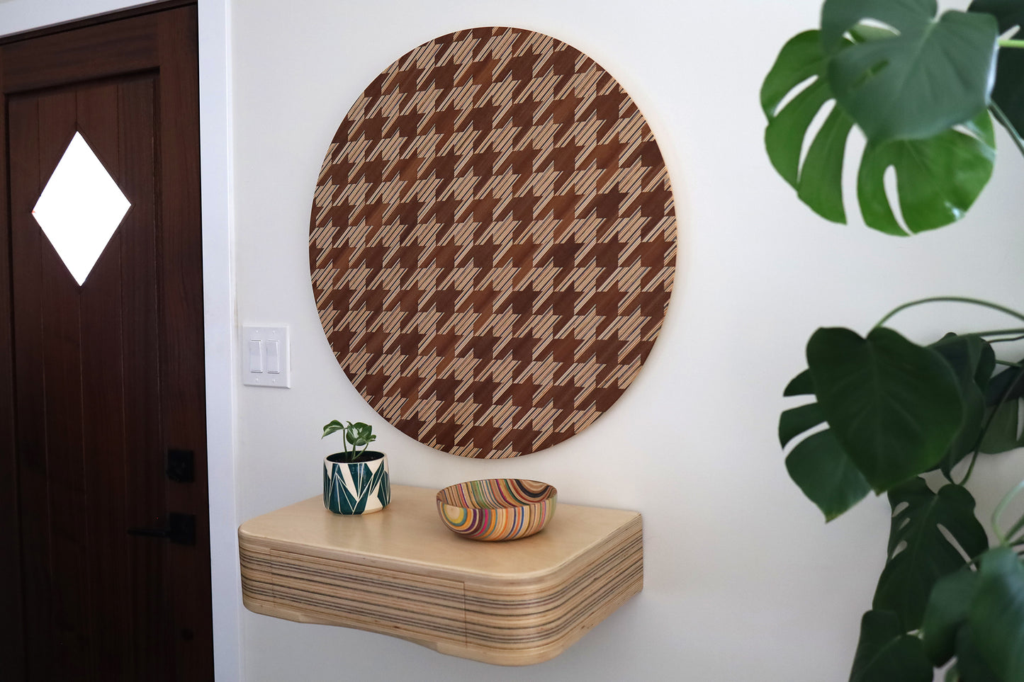 'HOUNDSTOOTH' CIRCULAR WALL ART