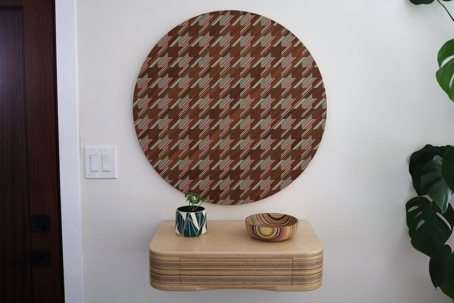 'HOUNDSTOOTH' CIRCULAR WALL ART