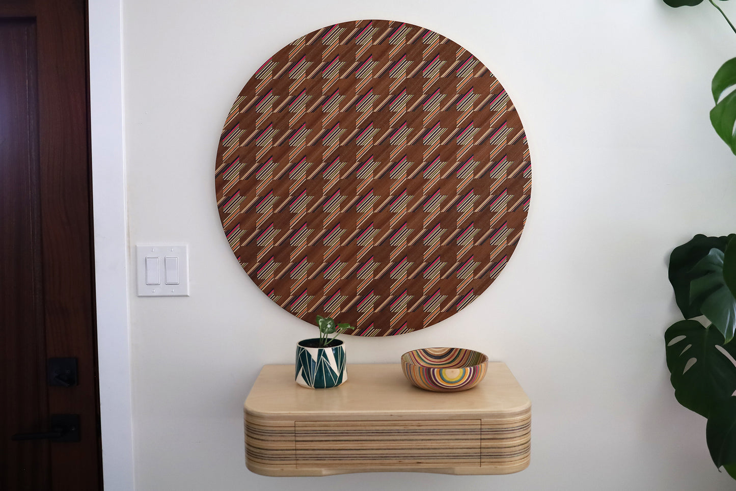 'HOUNDSTOOTH' CIRCULAR WALL ART