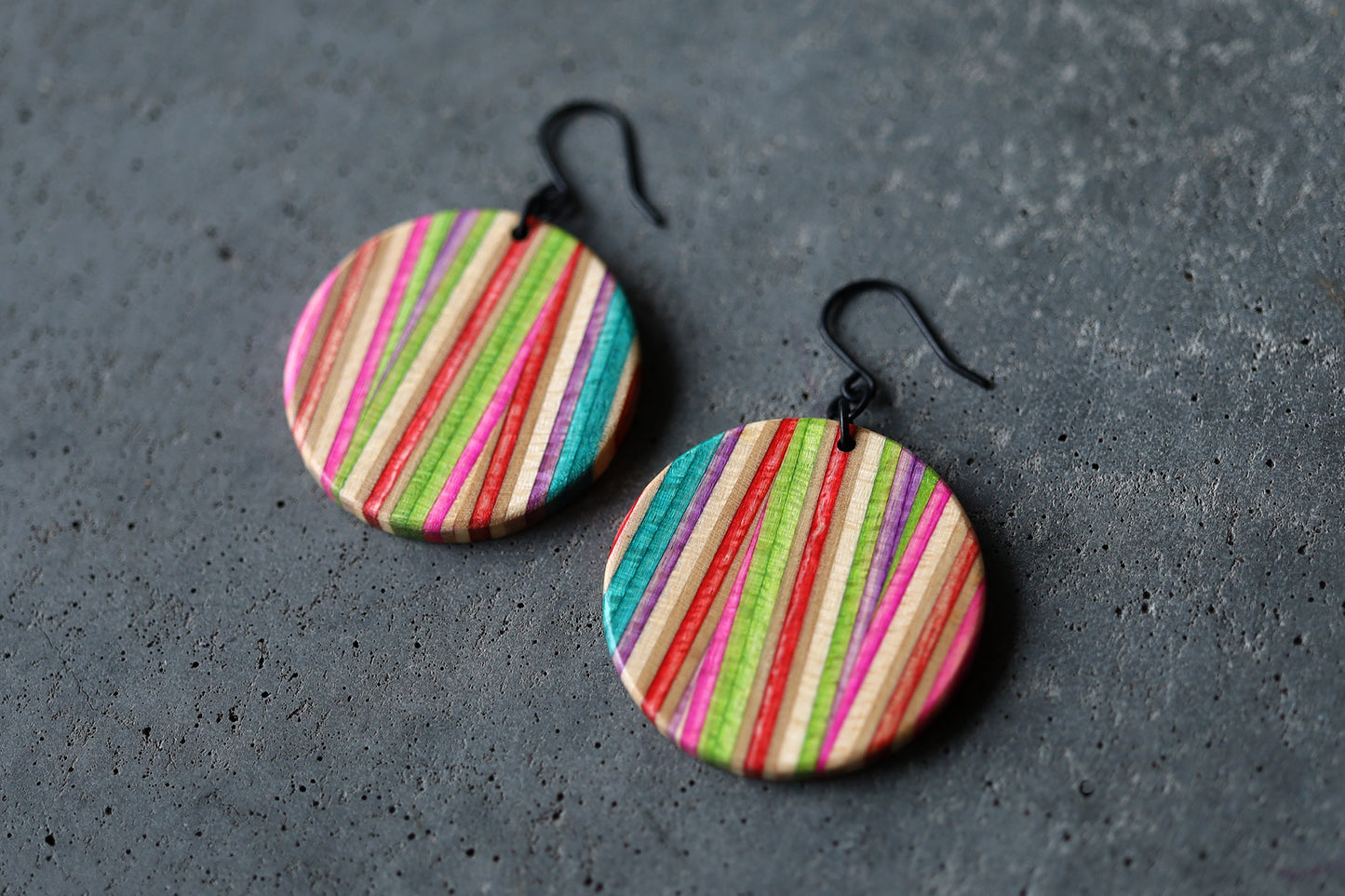 ZIGZAG DANGLE EARRINGS