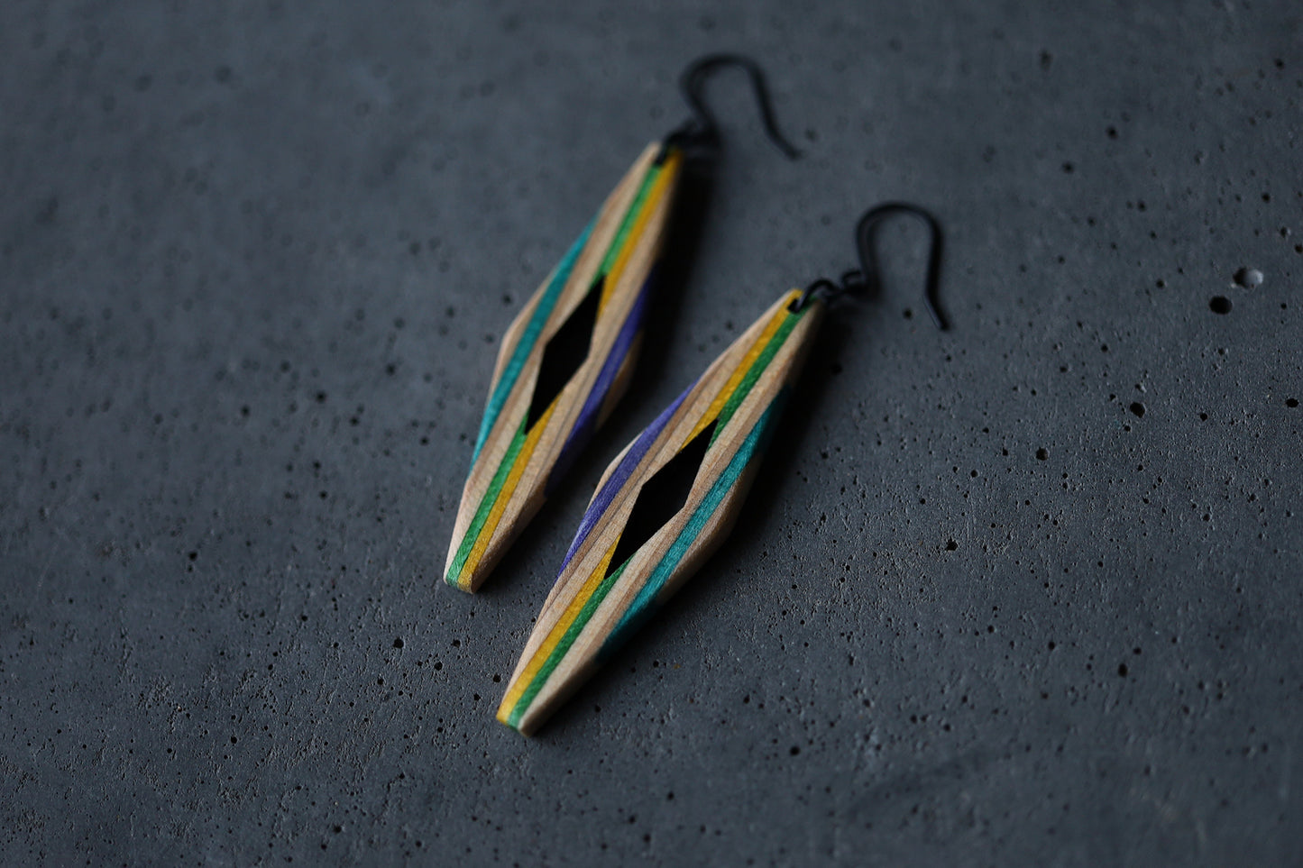 RHOMBUS DANGLE EARRINGS