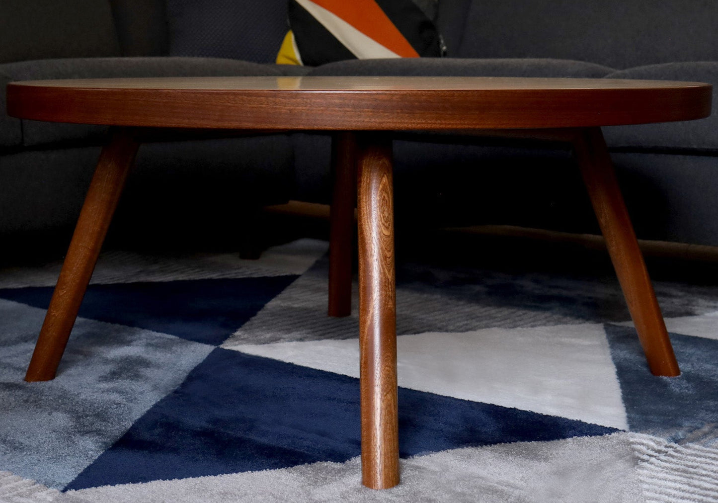 ‘XY’ ROUND COFFEE TABLE
