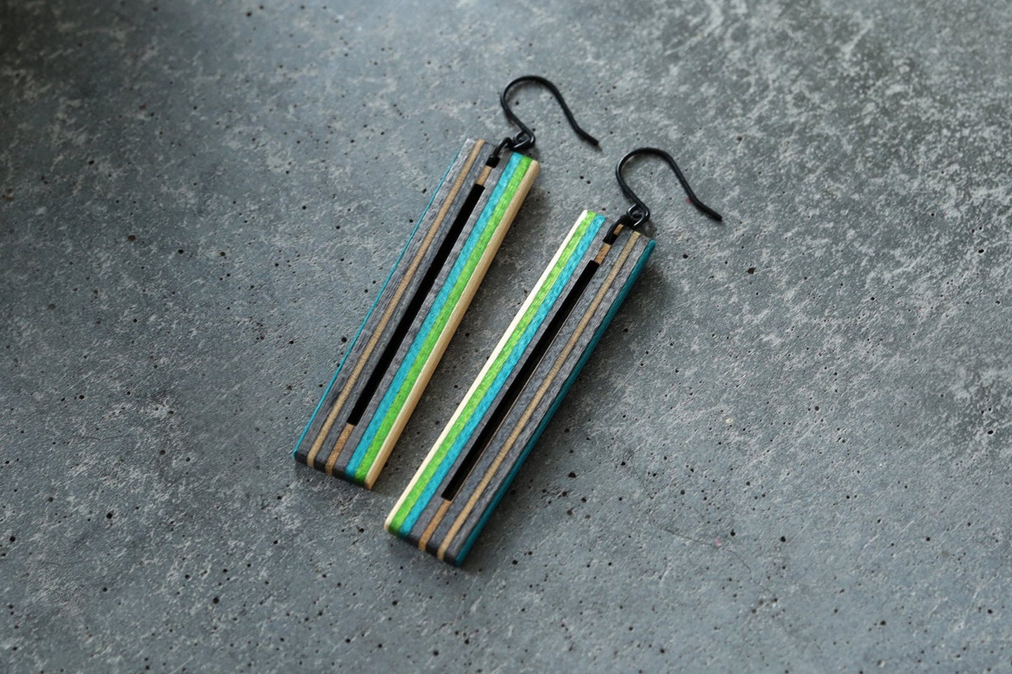 BAR DANGLE EARRINGS