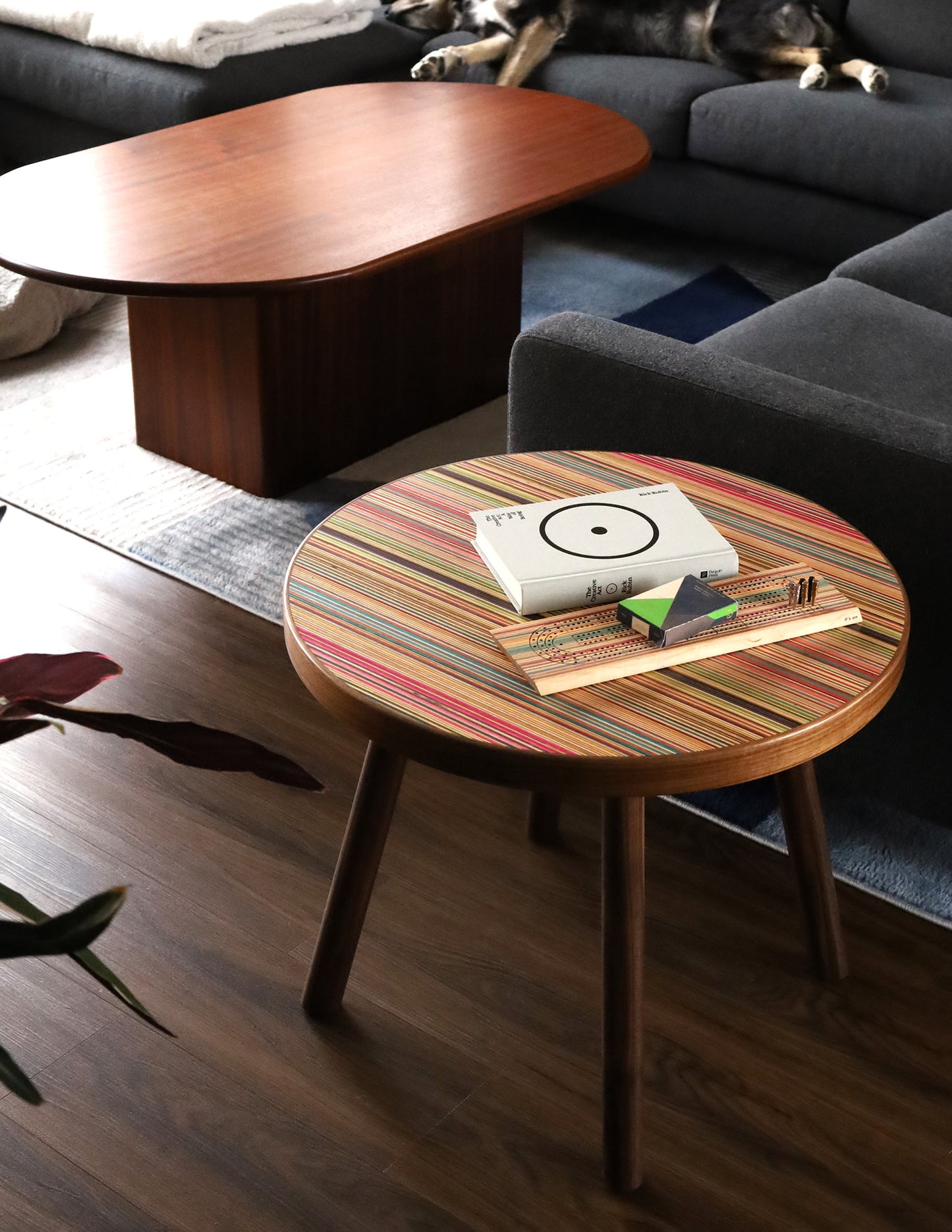 ‘XY’ ROUND END TABLE