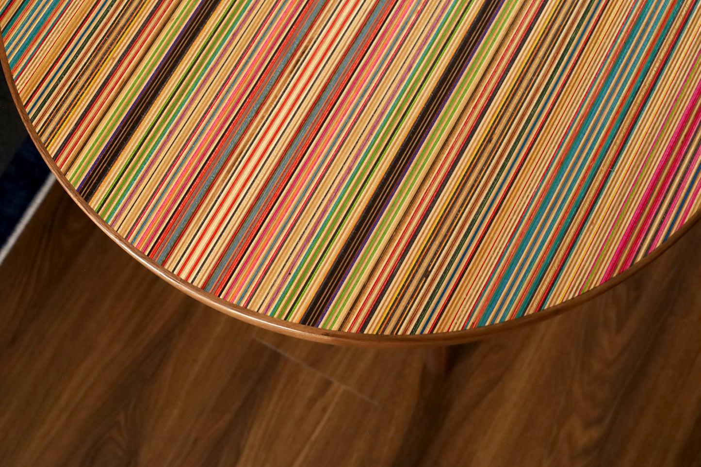 ‘XY’ ROUND END TABLE
