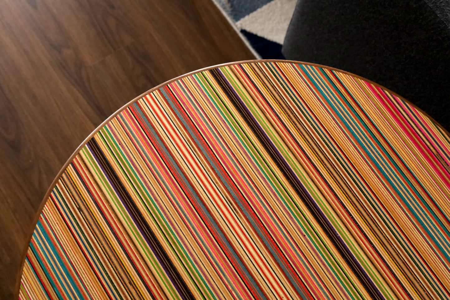‘XY’ ROUND END TABLE