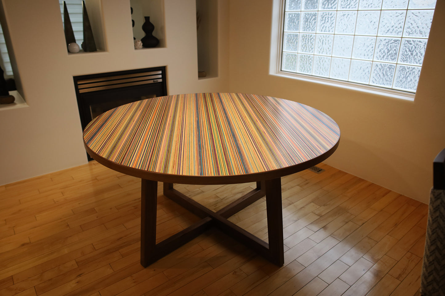 'XO' DINING TABLE