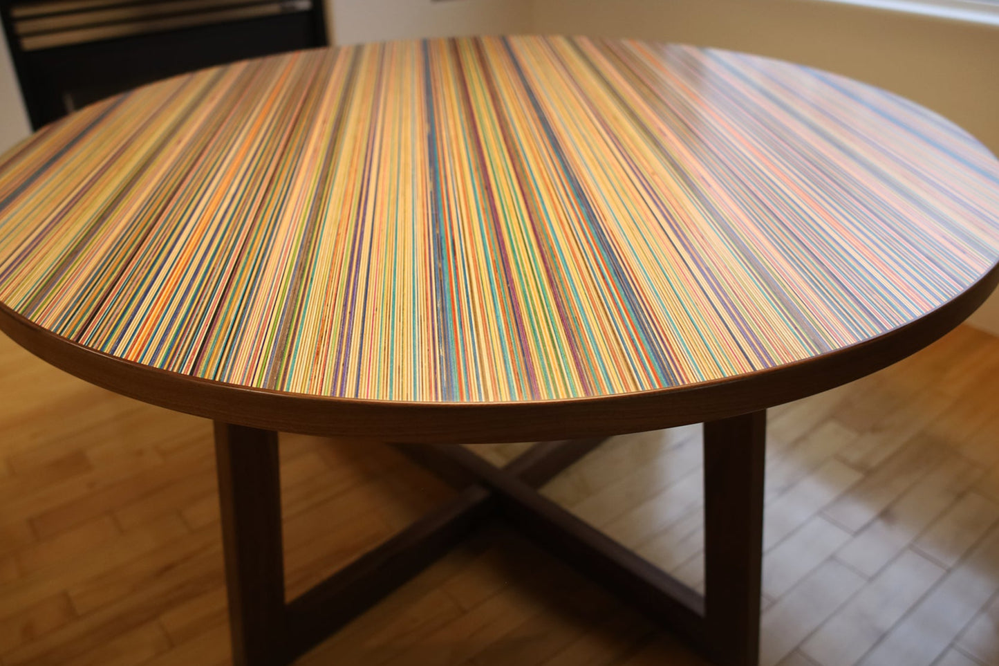 'XO' DINING TABLE