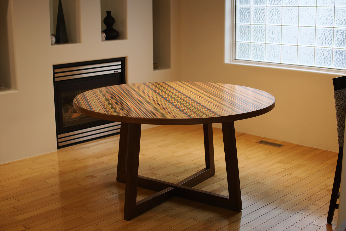 'XO' DINING TABLE