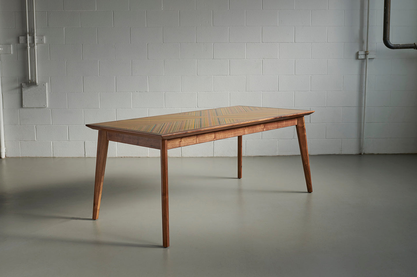 'XY' DINING TABLE