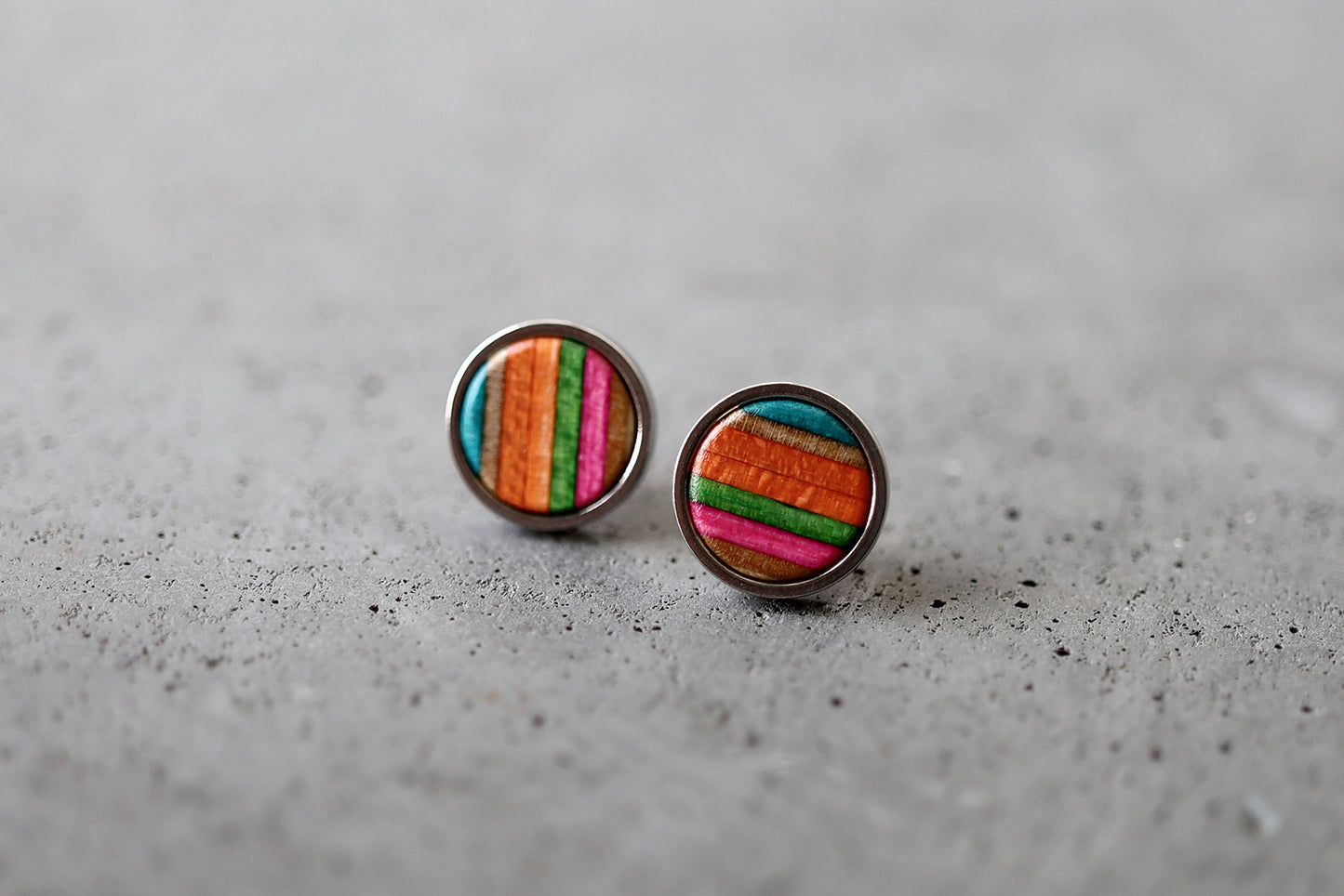 LARGE ROUND STUD EARRINGS