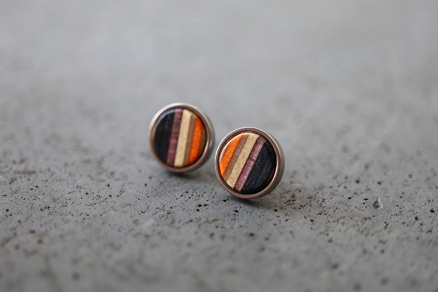 LARGE ROUND STUD EARRINGS