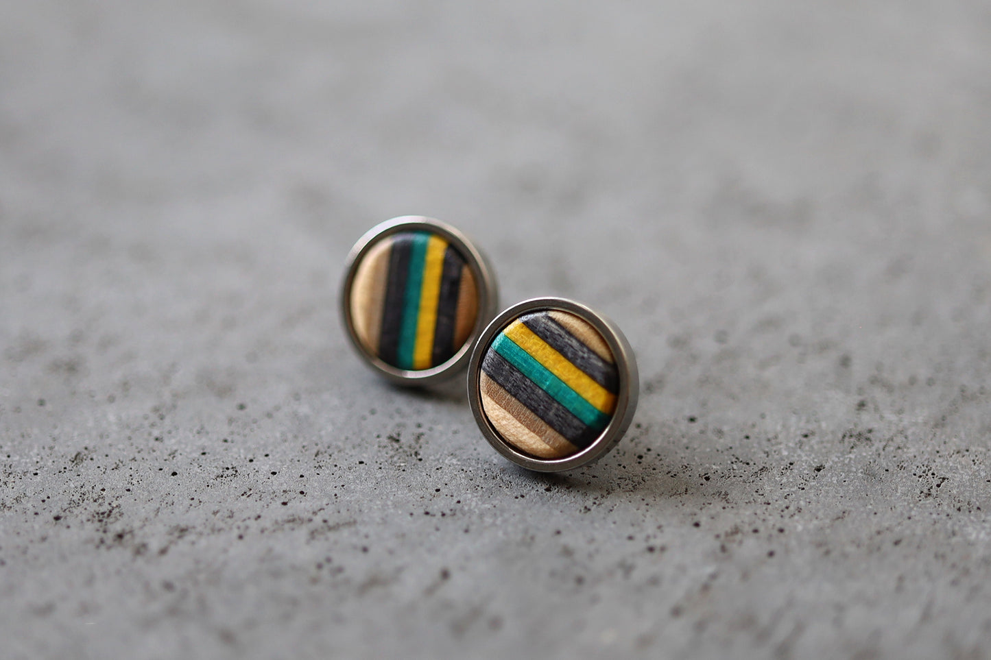 LARGE ROUND STUD EARRINGS