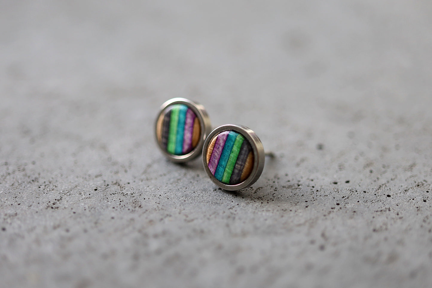 ROUND STUD EARRINGS