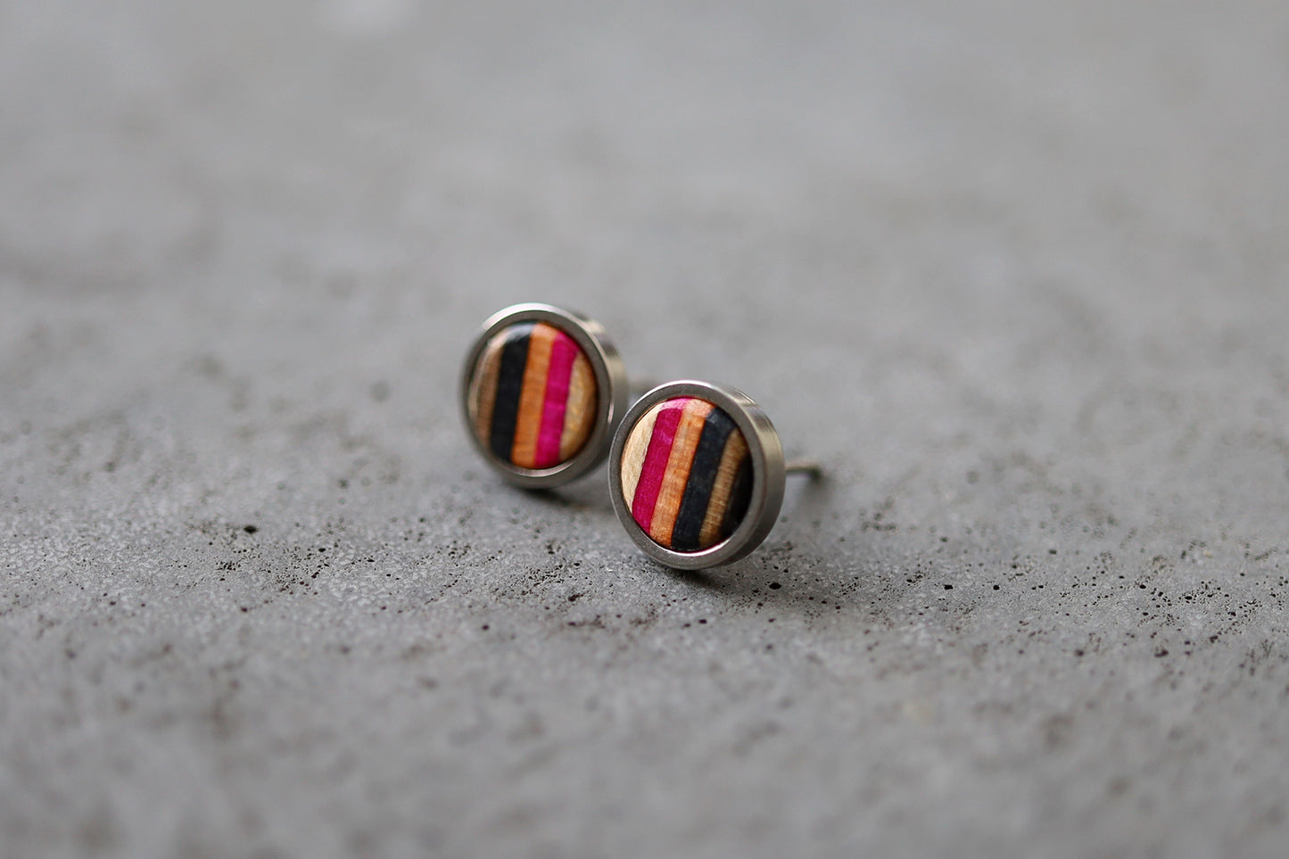 ROUND STUD EARRINGS