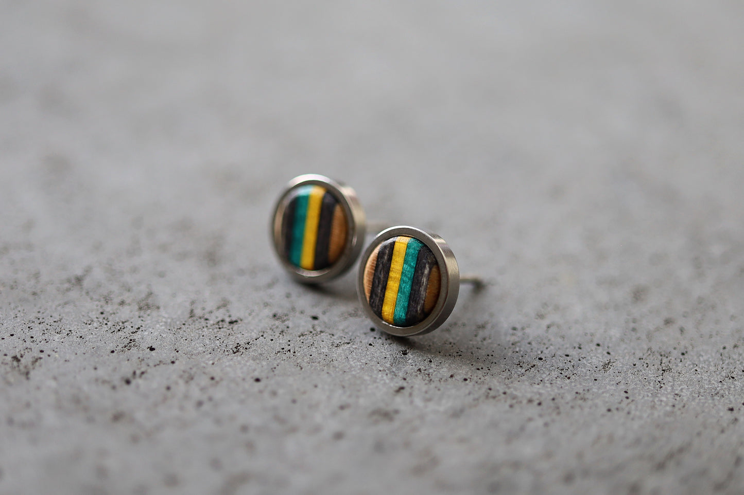 SMALL ROUND STUD EARRINGS