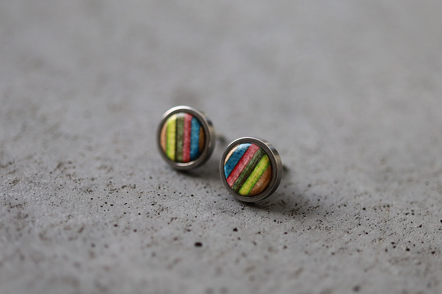 ROUND STUD EARRINGS