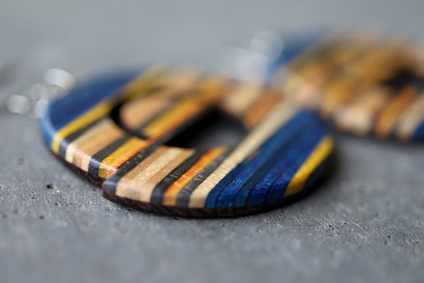 'ROUNDBOIS' DANGLE EARRINGS