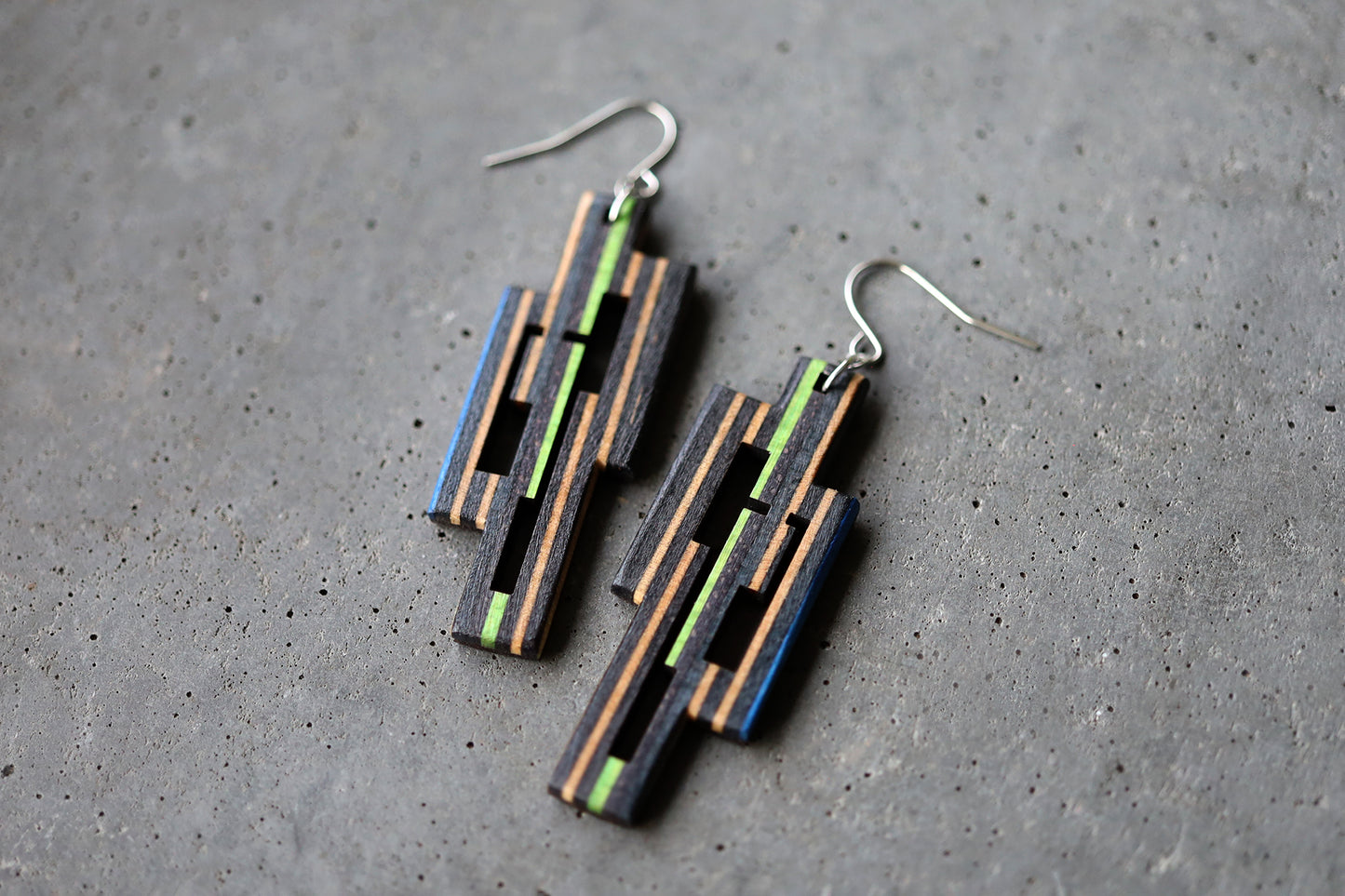 'ENNIS' DANGLE EARRINGS