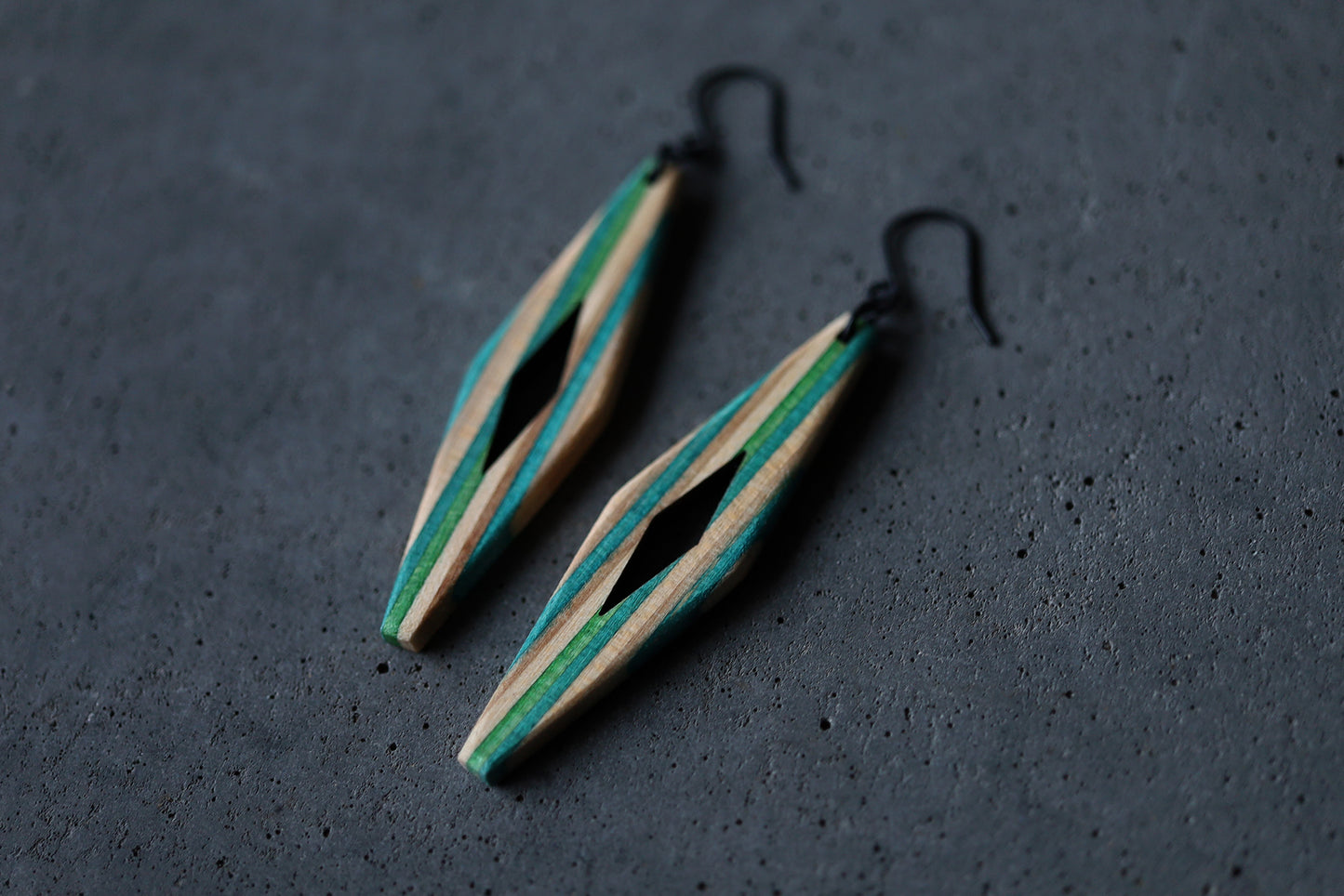 RHOMBUS DANGLE EARRINGS