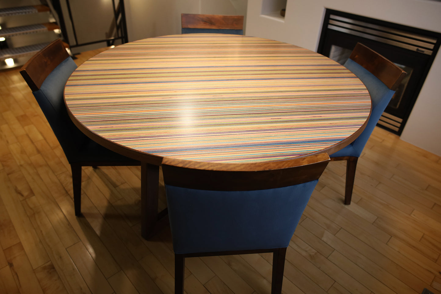 'XO' DINING TABLE