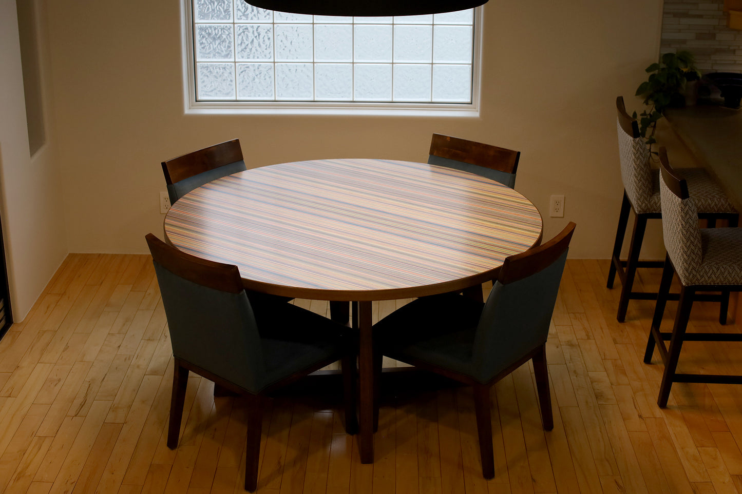 'XO' DINING TABLE