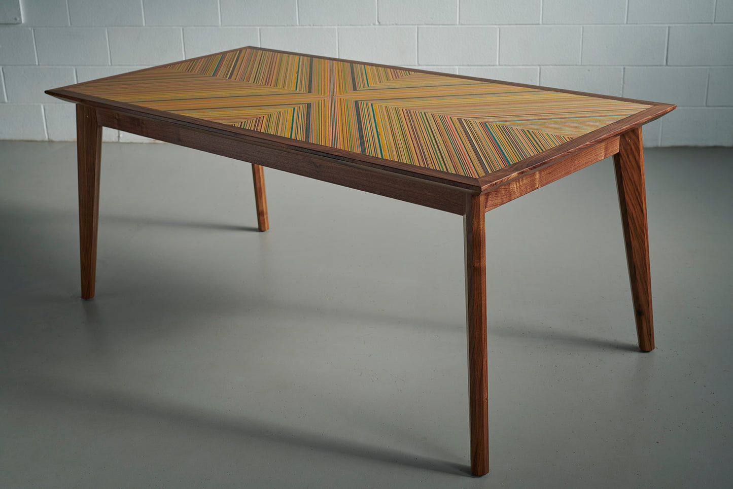 'XY' DINING TABLE