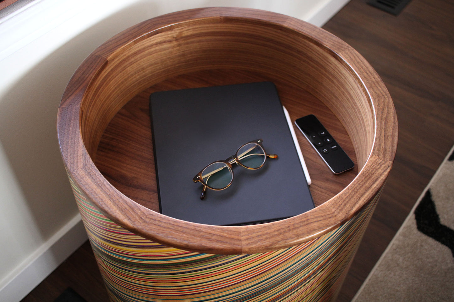 'ROUND BOIS' END TABLE SET